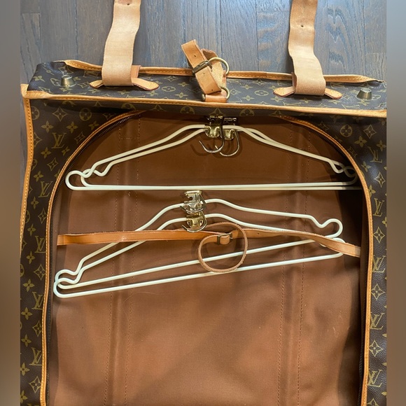 Louis Vuitton Monogram Garment Cover M23522 - Picture 9 of 12